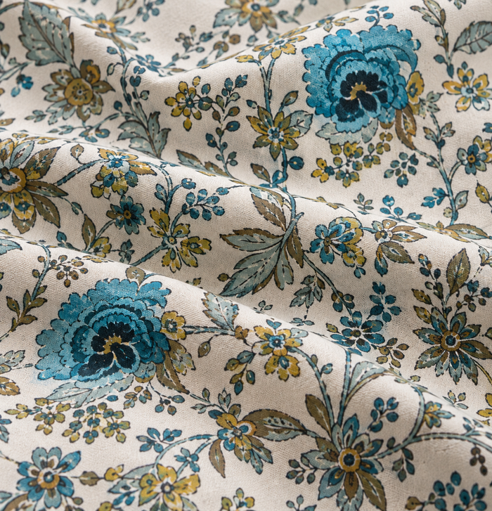 Anokhi 200 TC Pure Cotton Double Bedsheet – 100×100 Inch with 2 Pillow Covers